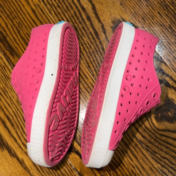 Native Kids Pink Slip-On Shoes 7C - Picture 5 of 6